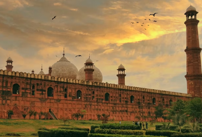 Lahore Mughal heritage Badshahi Mosque and Lahore Fort cultural tour Pakistan